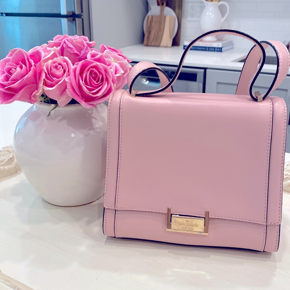 Pink leather Kate Spade purse.🌸🤍🎀